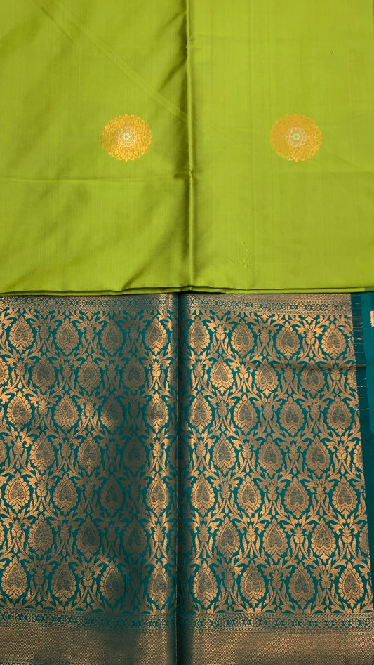 Soft Vegan Silk Saree Light Olive Green Colour with Border Less