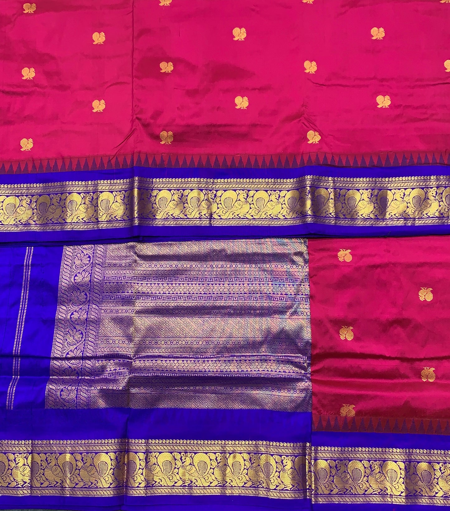 9 yards Pure Kanchipuram Silk Saree Pink Colour with Blue Border