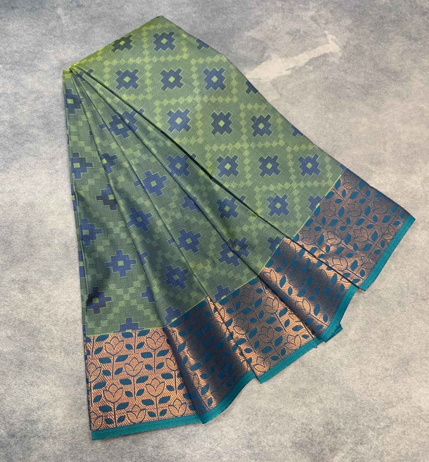 Synthetic Cotton Saree Gray Shade with Copper Border