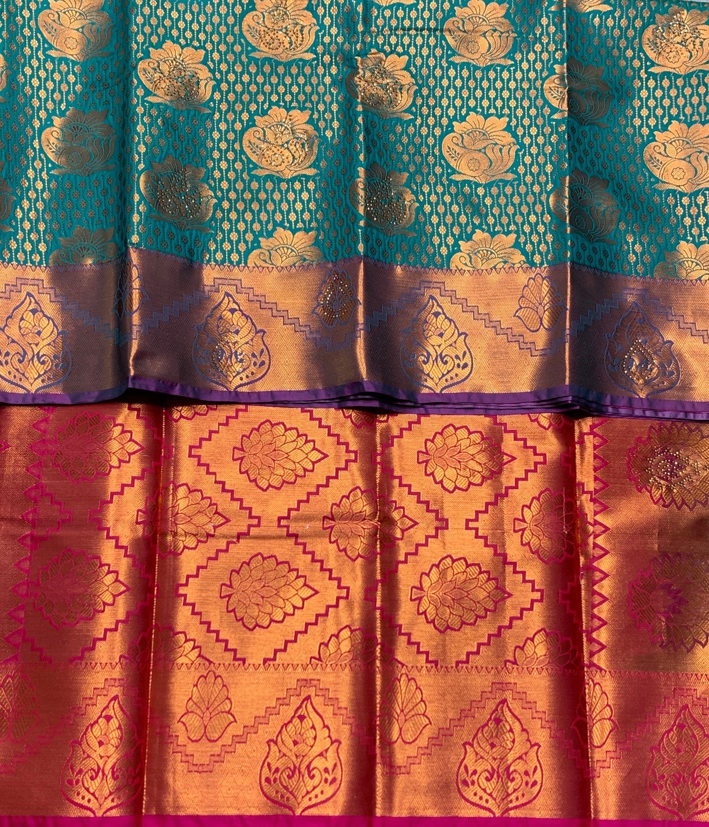 Vegan Silk Saree Green Colour with Copper and Magenta Border