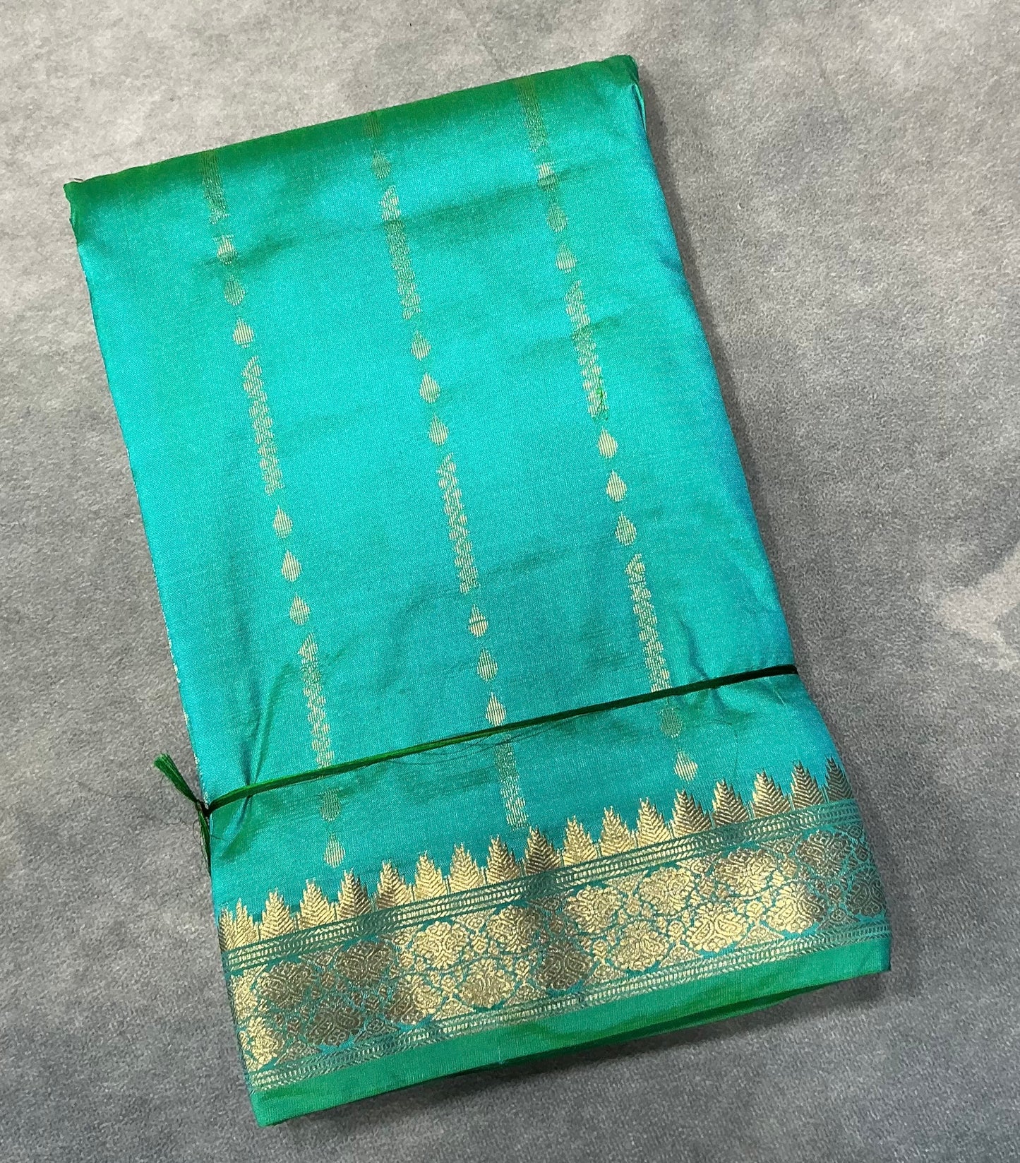 Pure Kanchipuram Silk Saree Sapphire Colour with Golden Border