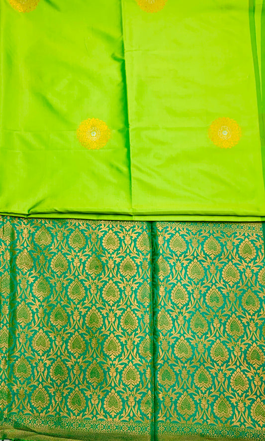 Soft Vegan Silk Saree Light Green Colour with Border Less