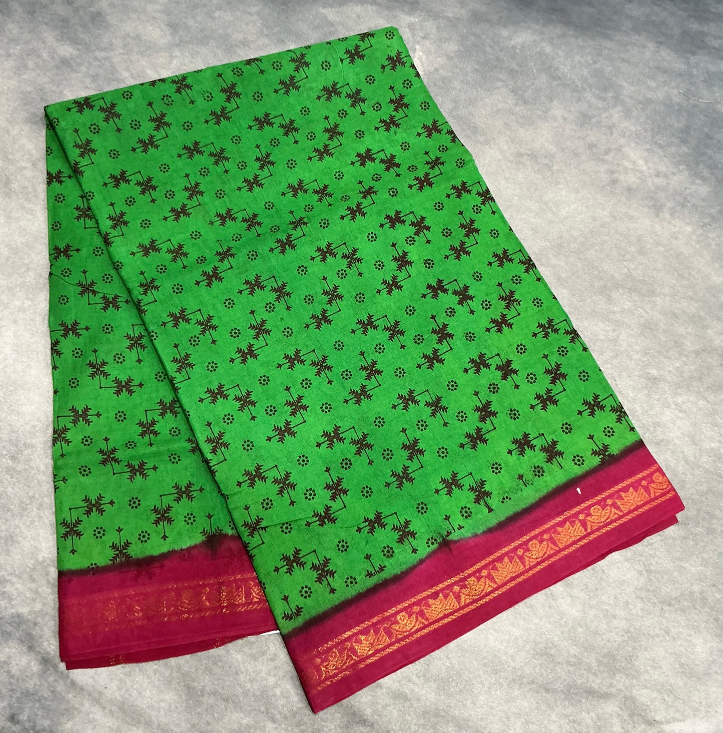 Chettinad Sungudi Cotton Light Green Colour with Maroon Colour Border