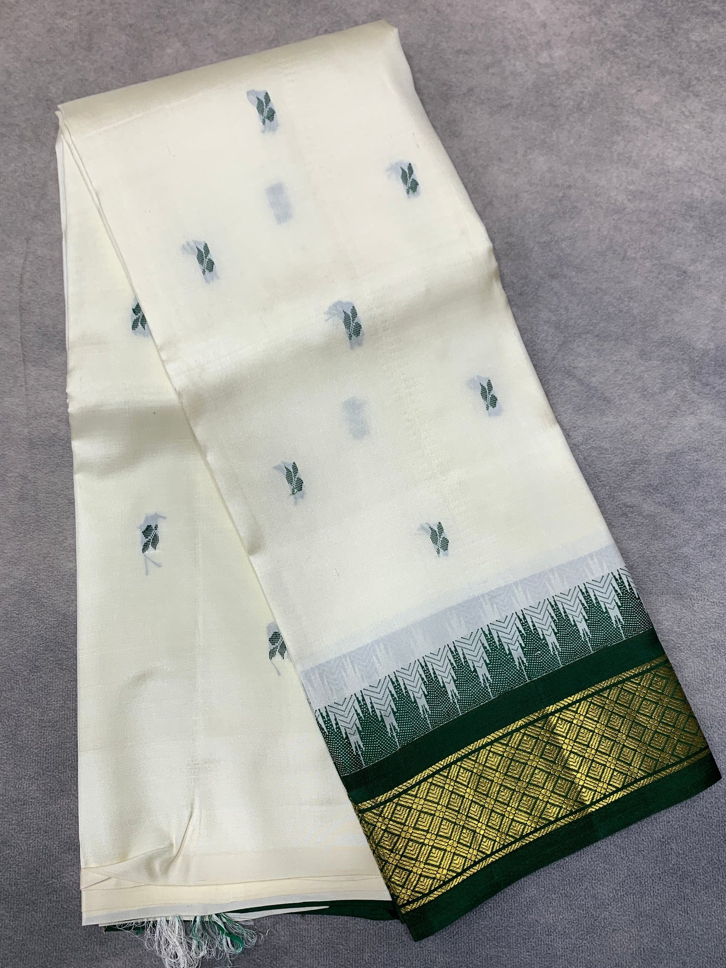 Pure Kanchipuram Silk Saree White Colour with Green Border