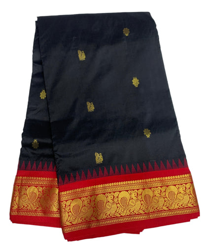 9 yards Pure Kanchipuram Silk Saree Block Colour With Red Border