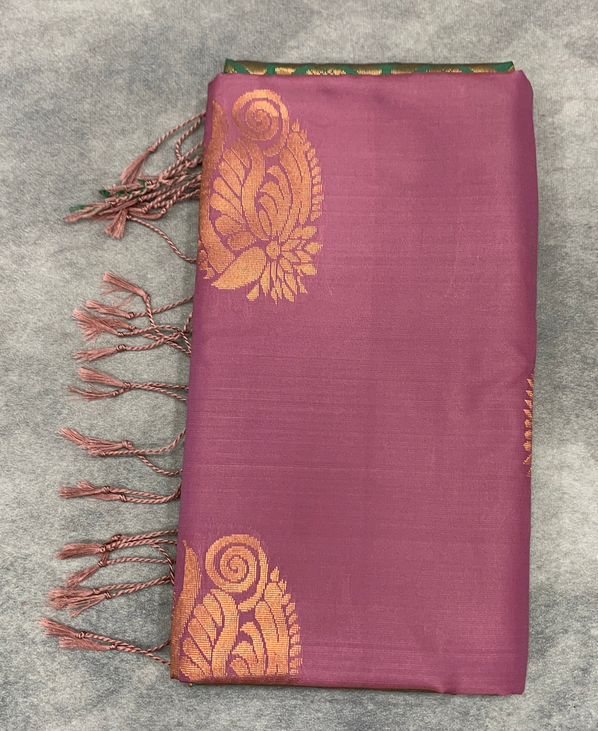 Art Silk Saree Onion Pink Colour with Borderless