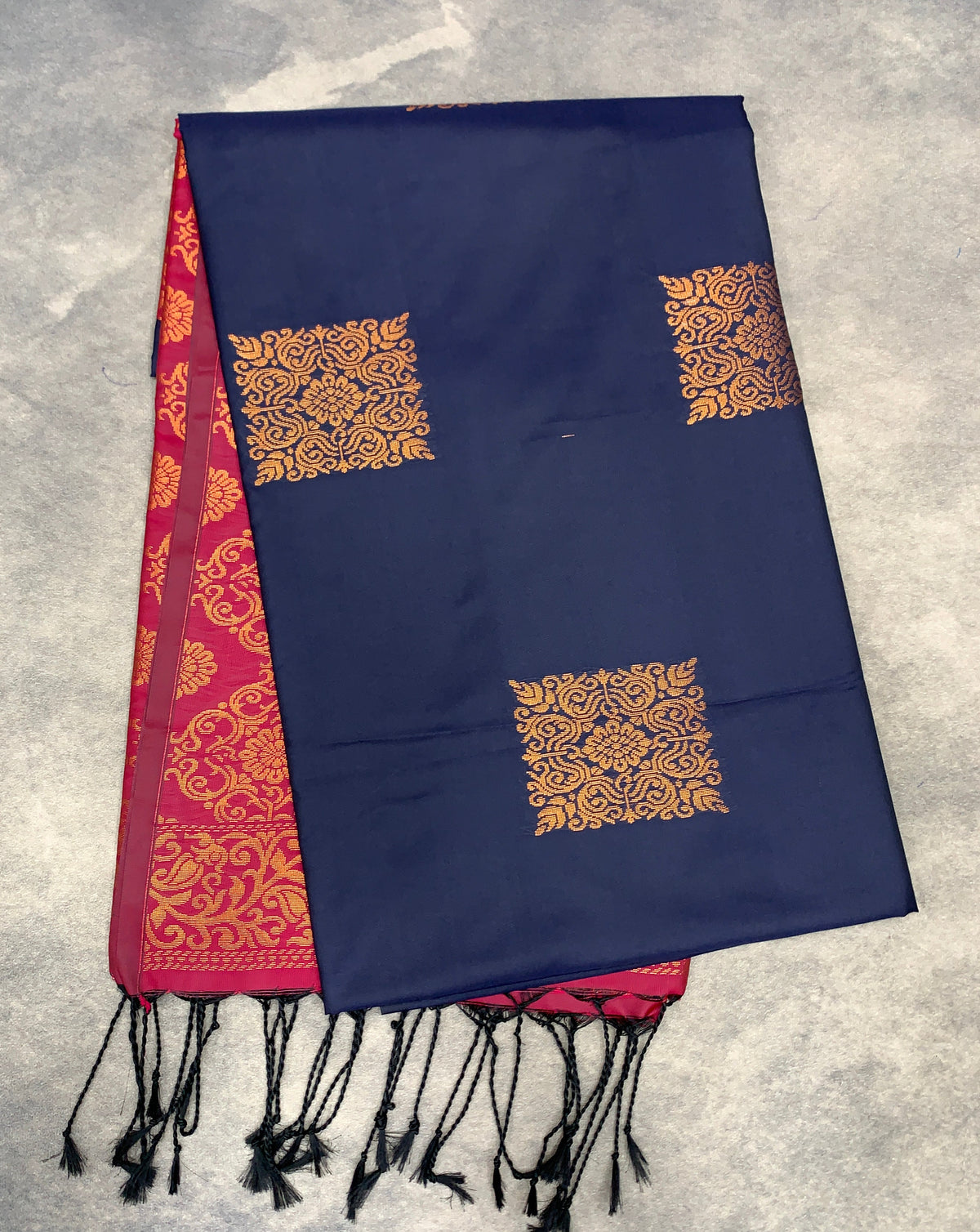 Art Silk Saree Navy Blue Colour with Borderless
