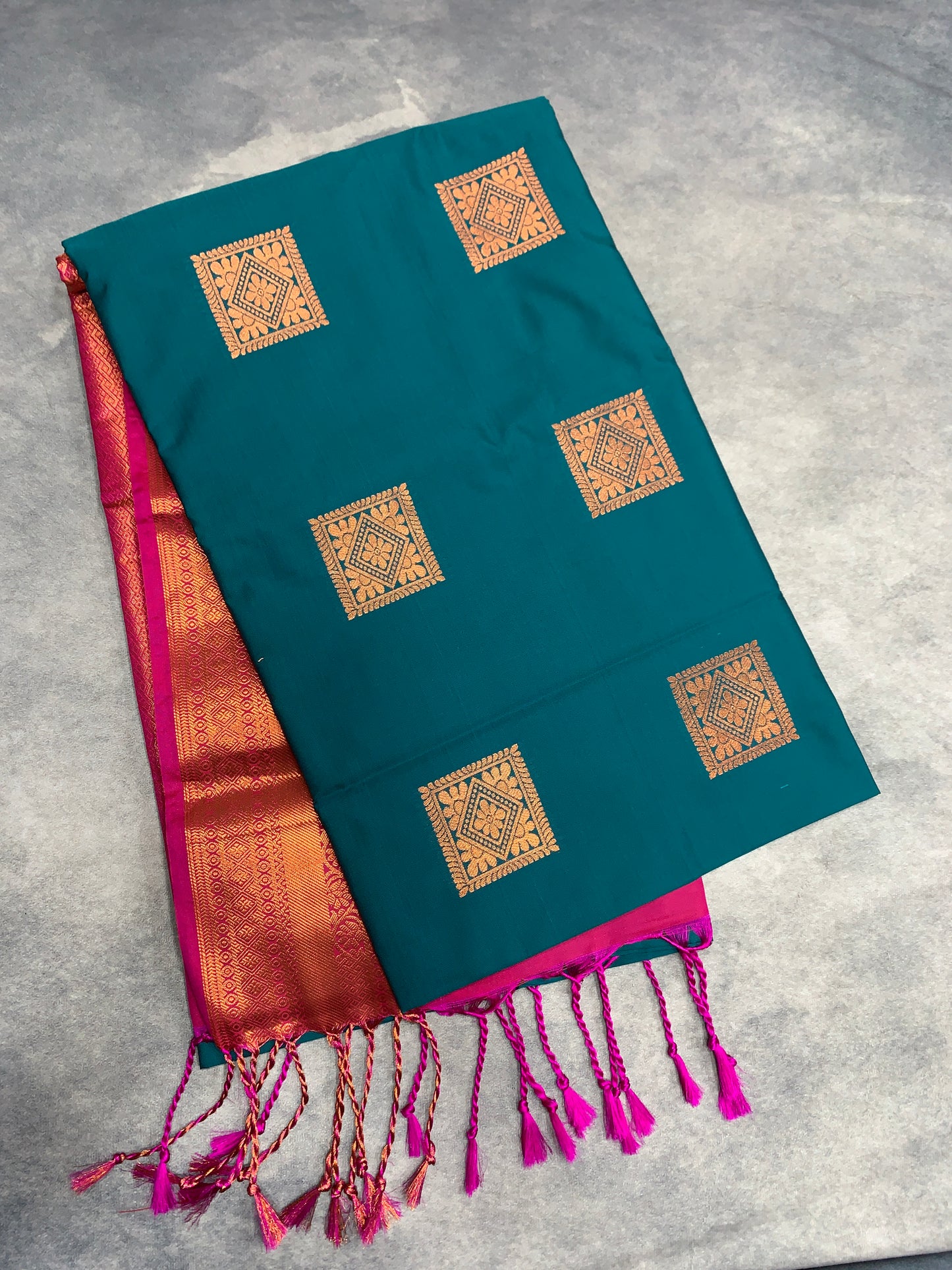 Soft Vegan Silk Saree Rama Green Colour with Pink and Copper Border