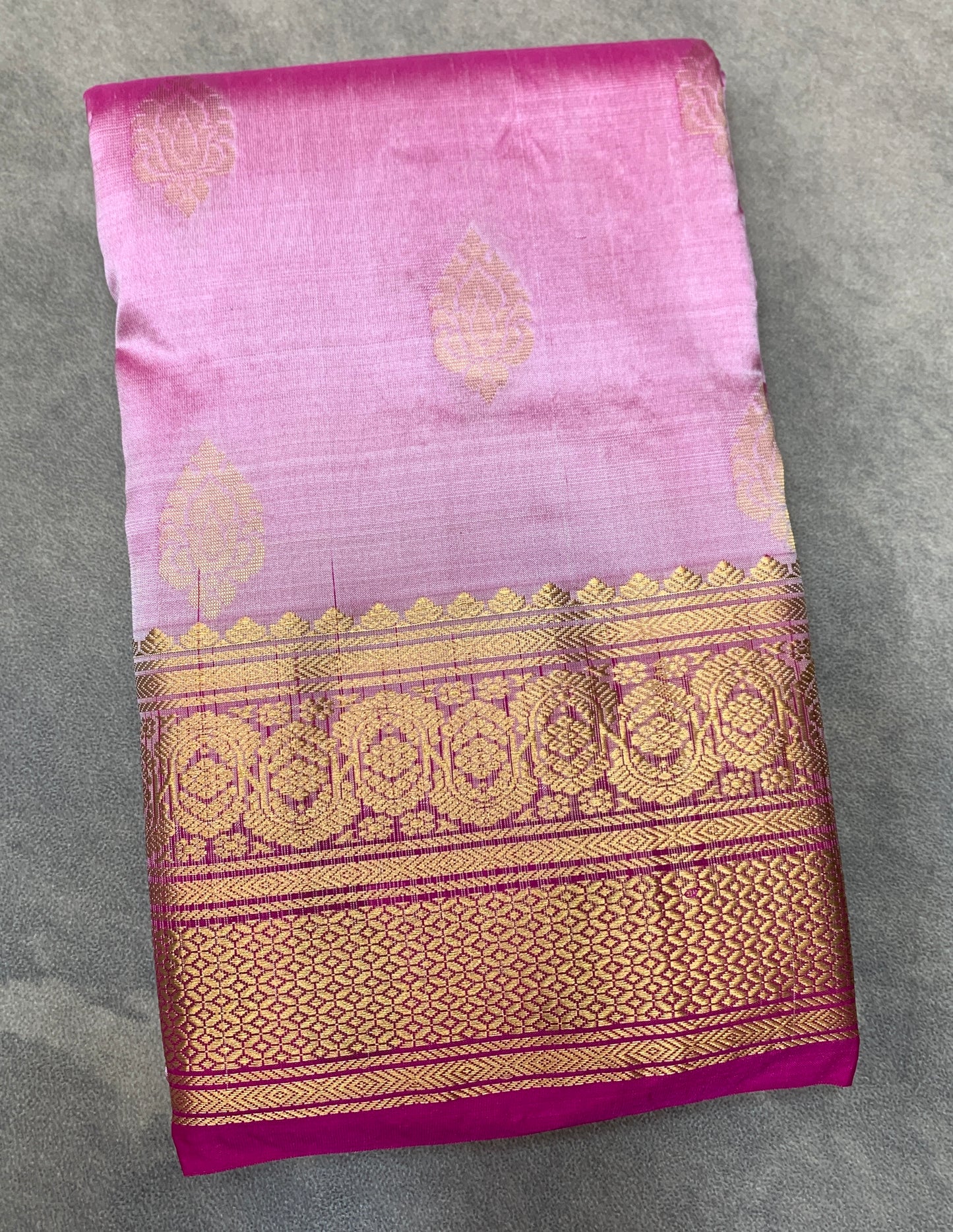 Pure Kanchipuram Silk Onion Pink Colour with Pink Colour Border