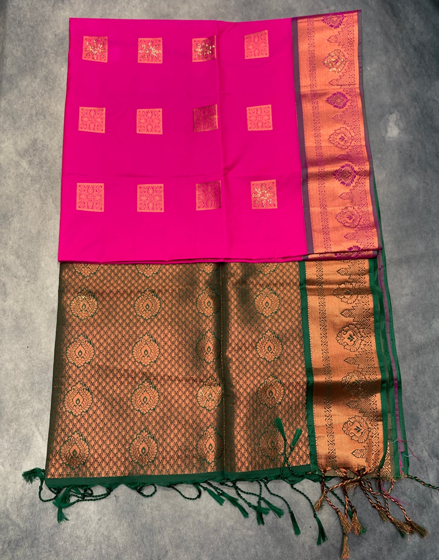 Soft Vegan Silk Saree Pink Colour with Green and Copper Border