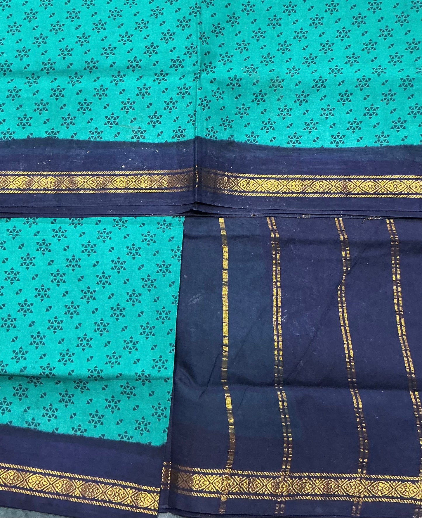 Chettinad Sungudi Cotton Rama Green Colour with Navy Blue Colour Border