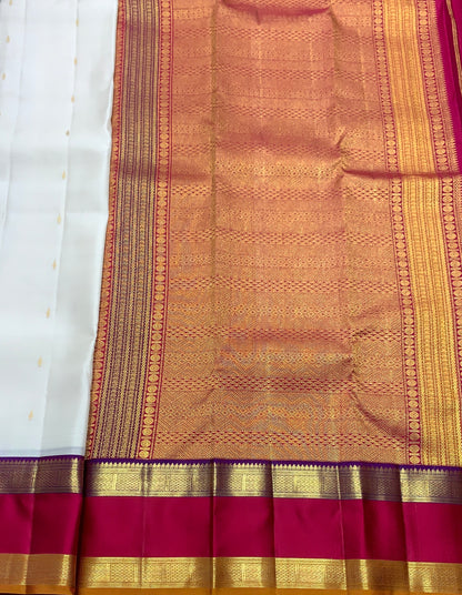 Pure Kanchipuram Silk Saree Off White Colour with Rettai Pettu Border