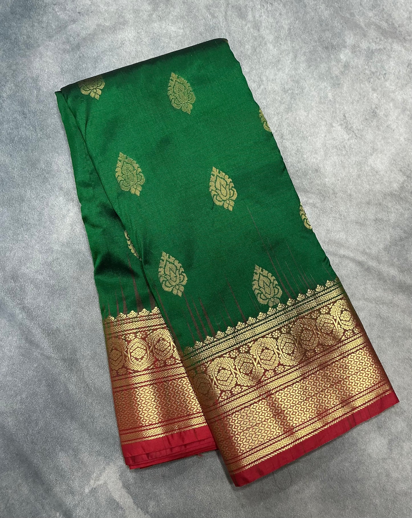 Pure Kanchipuram Silk Green Colour with Red Border