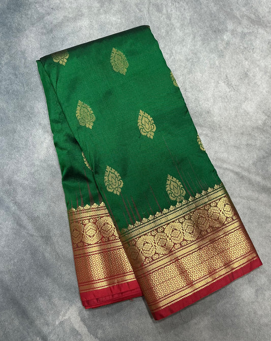 Pure Kanchipuram Silk Green Colour with Red Border