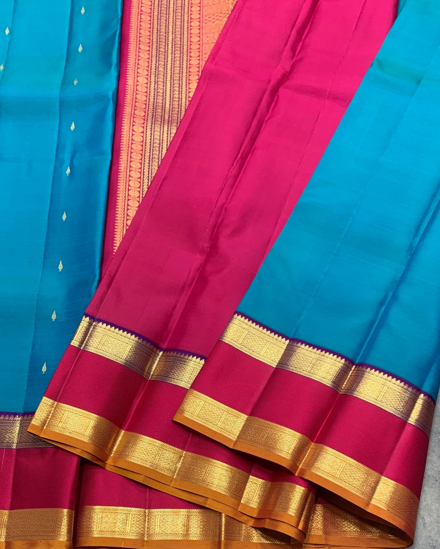 Pure Kanchipuram Silk Saree Sky Blue Colour with Rettai Pettu Border