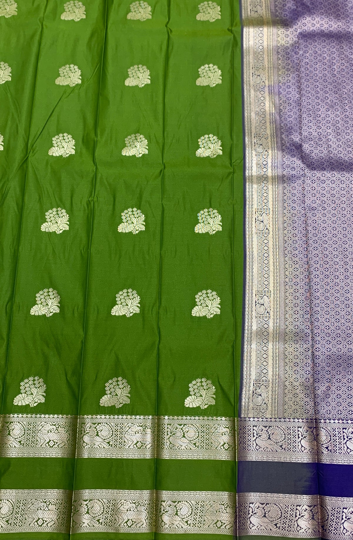 Soft Silk Casual Saree Olive Green Colour with Rettai Pettu Border