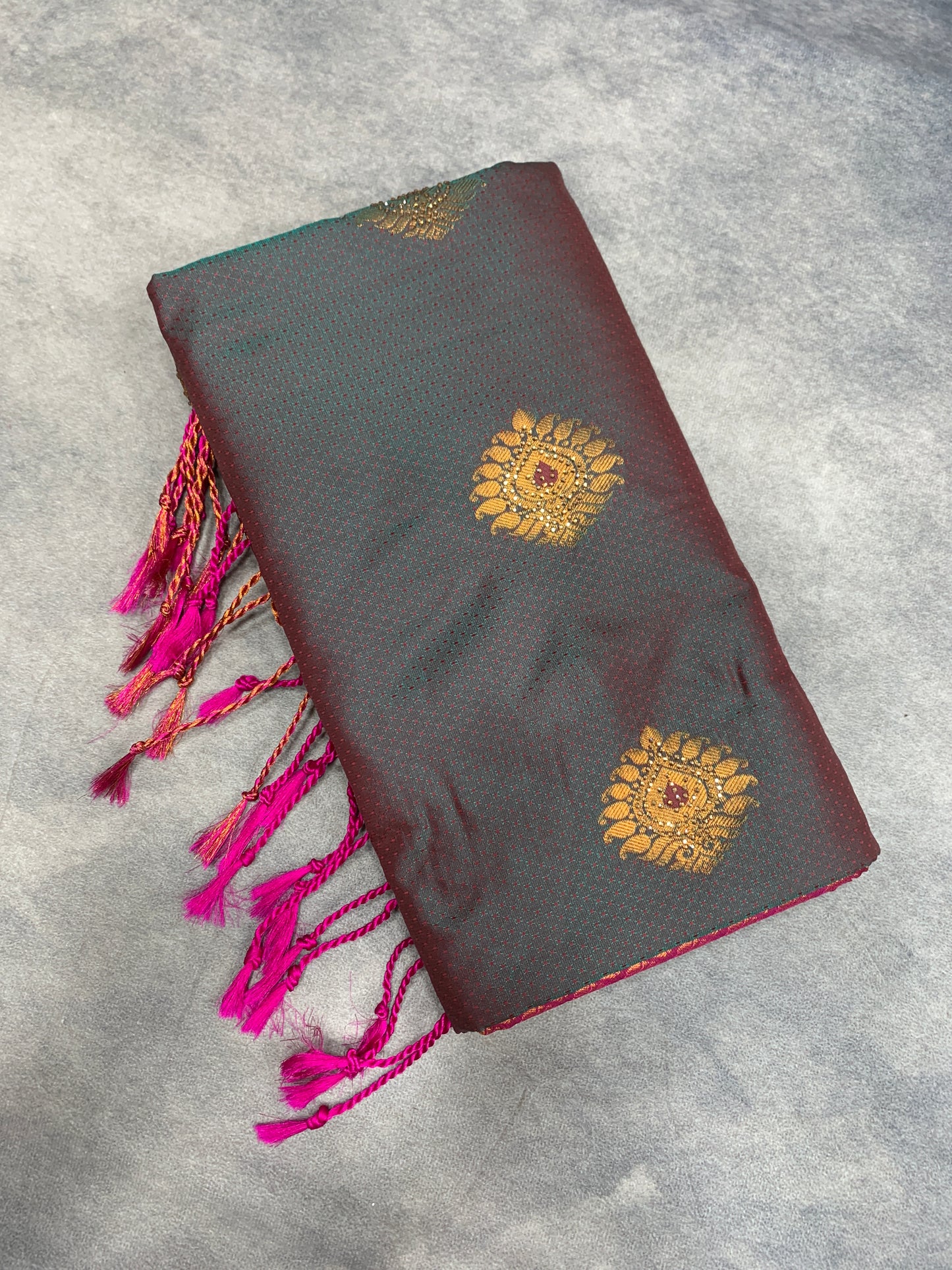 Soft Vegan Silk Saree Grey Colour with Pink and Copper Border