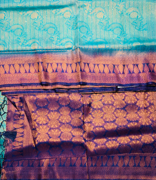 Sky Blue shade Kuberra Pattu with Navy Blue Pallu