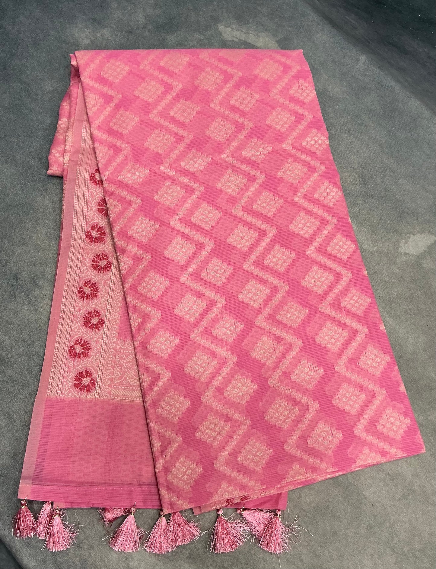 Chettinad Cotton Saree Baby Pink Colour with Red Floral Motifs Sliver Zari Base Border