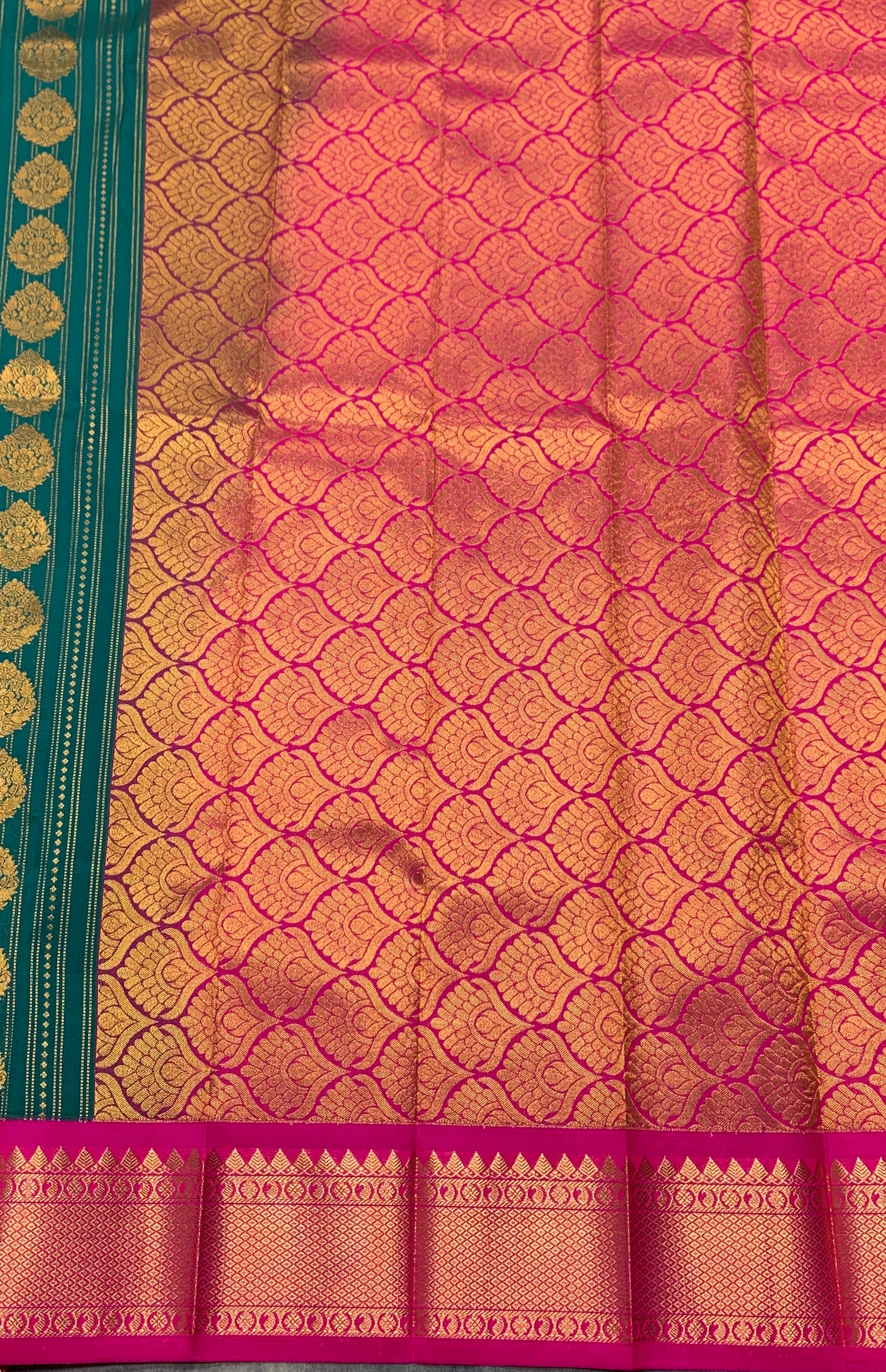 Vegan Silk Saree Teal Green Colour Saree with Pink Colour Contrast Border