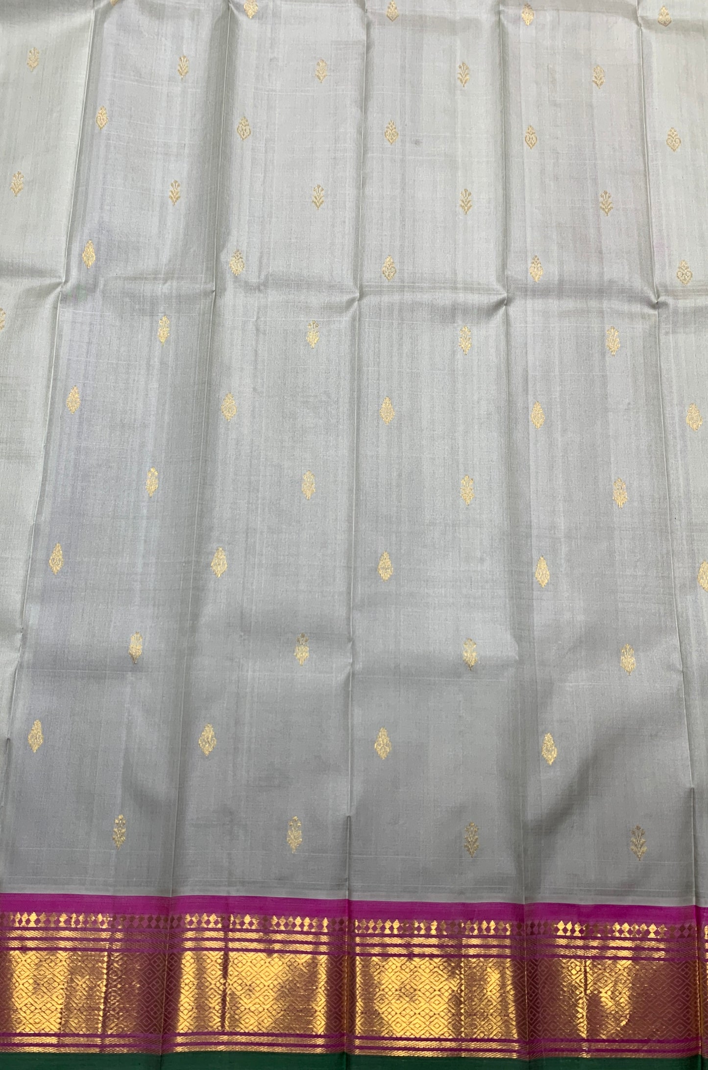 Pure Kanchipuram Silk Saree Light Gray Colour with Pink and Gold Zari Border