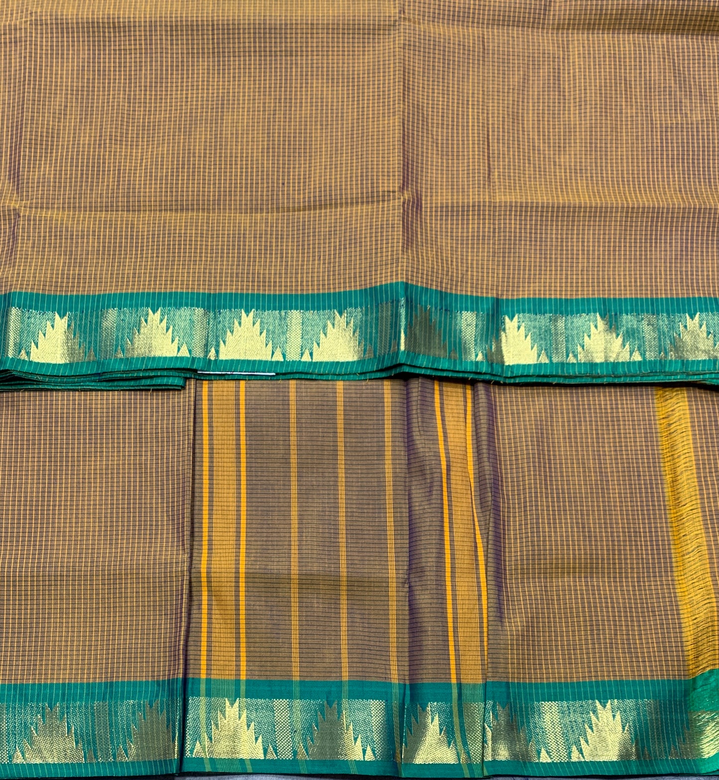 9 yards Cotton Saree Dual Shade with Green Border