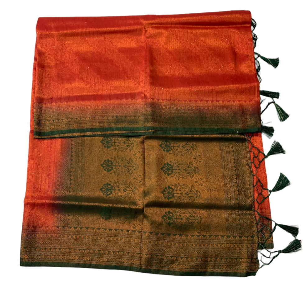 Red kuberra pattu with Jamiki Work.