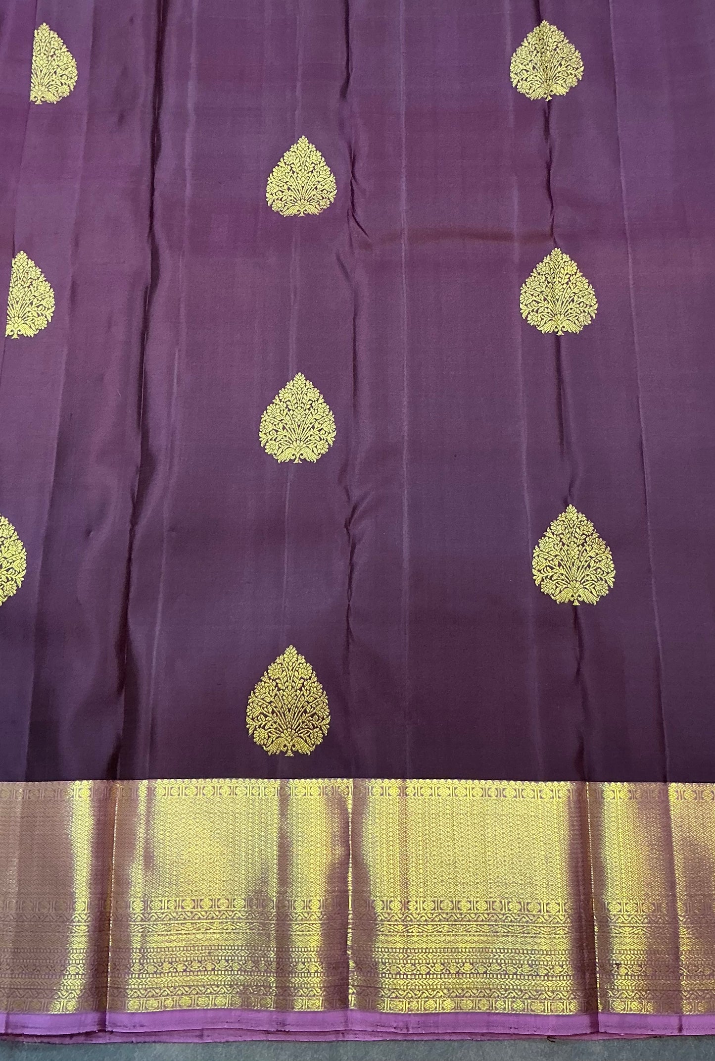 Pure Kanchipuram Silk Saree Wine Purple Colour Shade with Onion Pink Colour Border