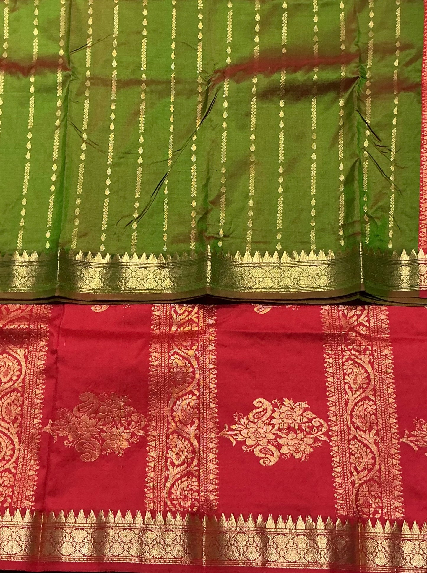 Pure Kanchipuram Silk Saree Olive Green Colour with Golden Border