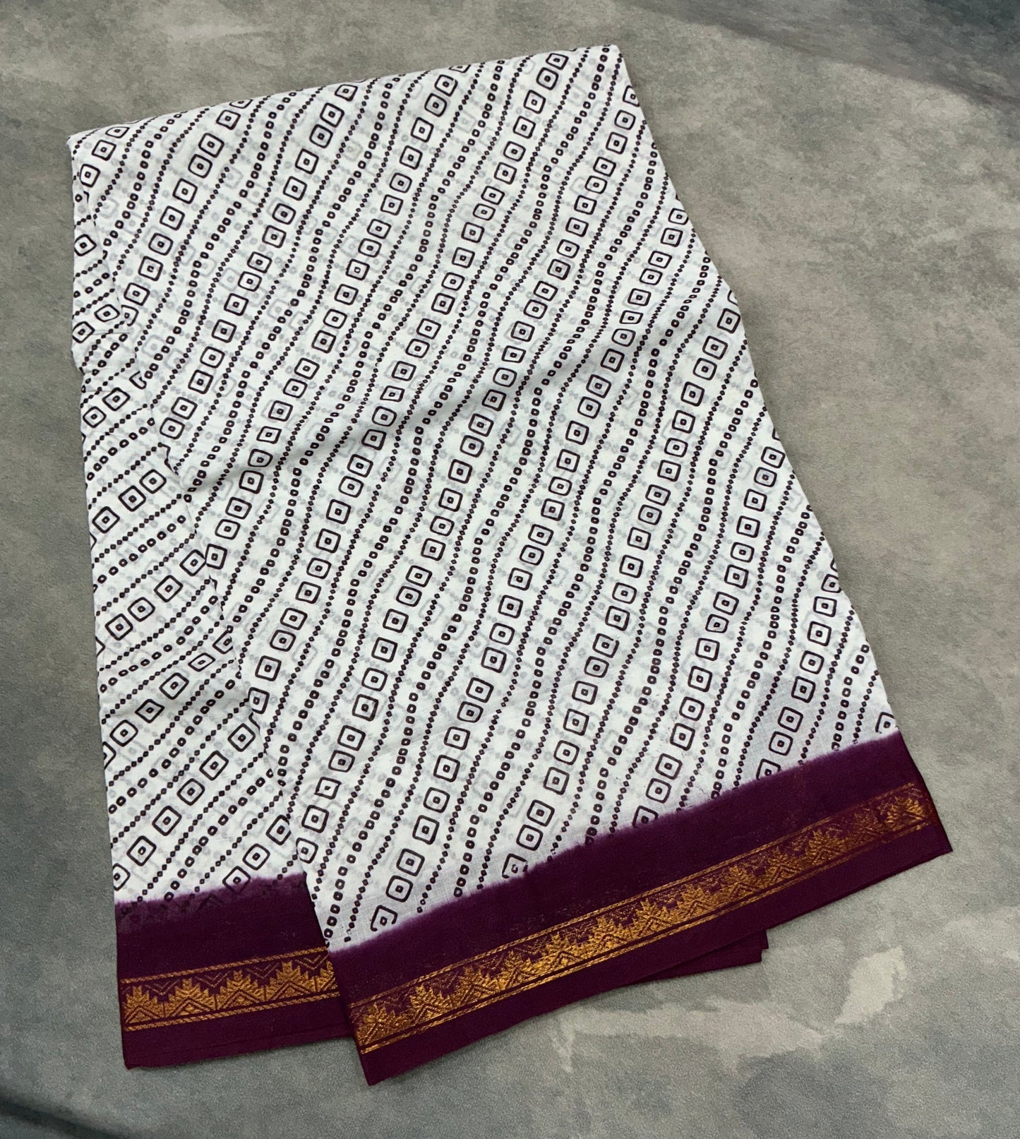 Chettinad Sungudi Cotton White Colour with Magenta Colour Border