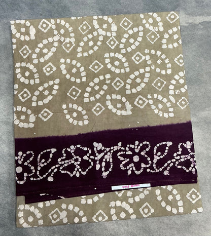 Chettinad Sungudi Cotton Ash Gray Colour with Magenta Colour Border
