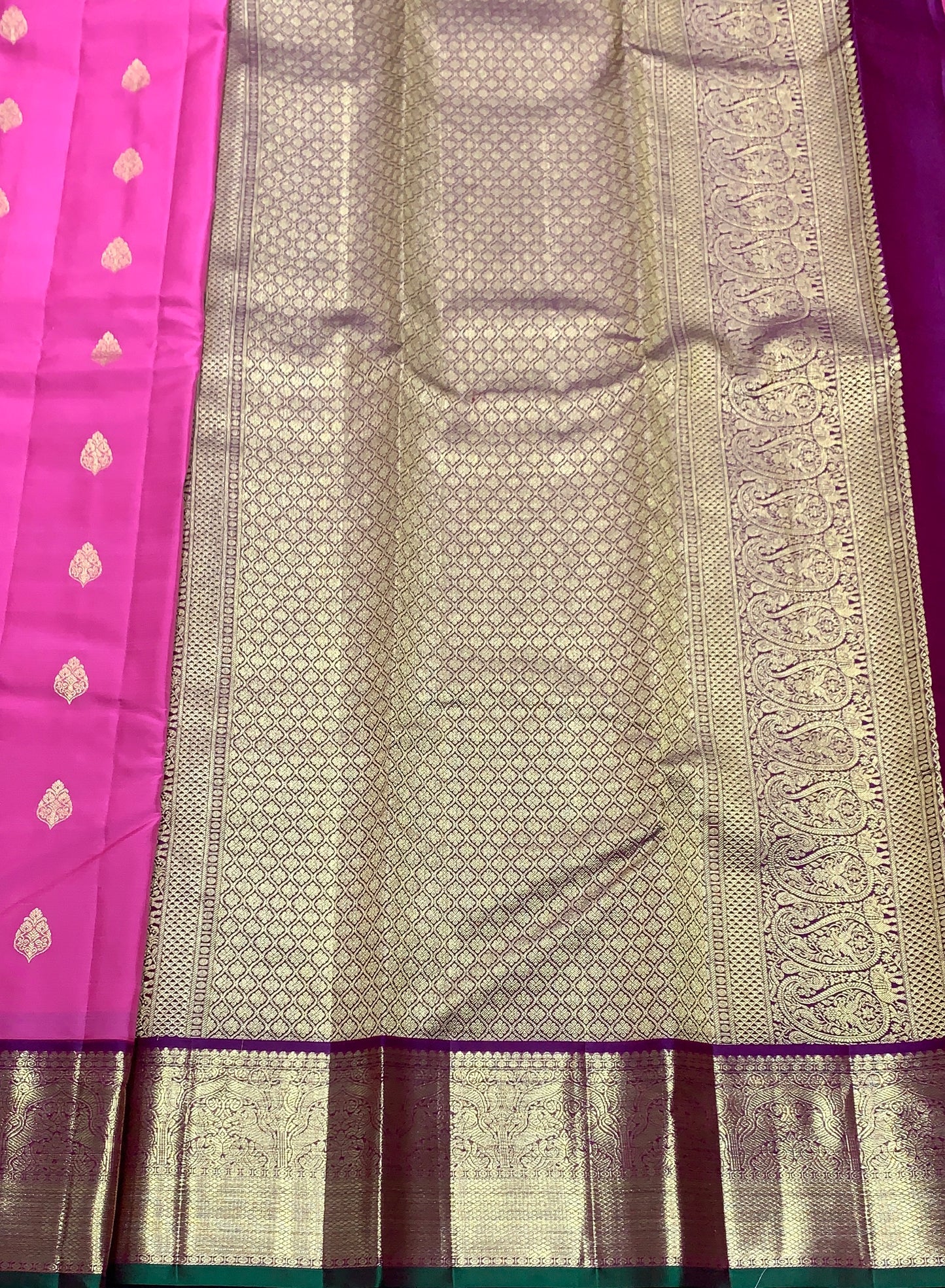 Pure Kanchipuram Silk Pink Colour with Magenta and Golden Zari Border
