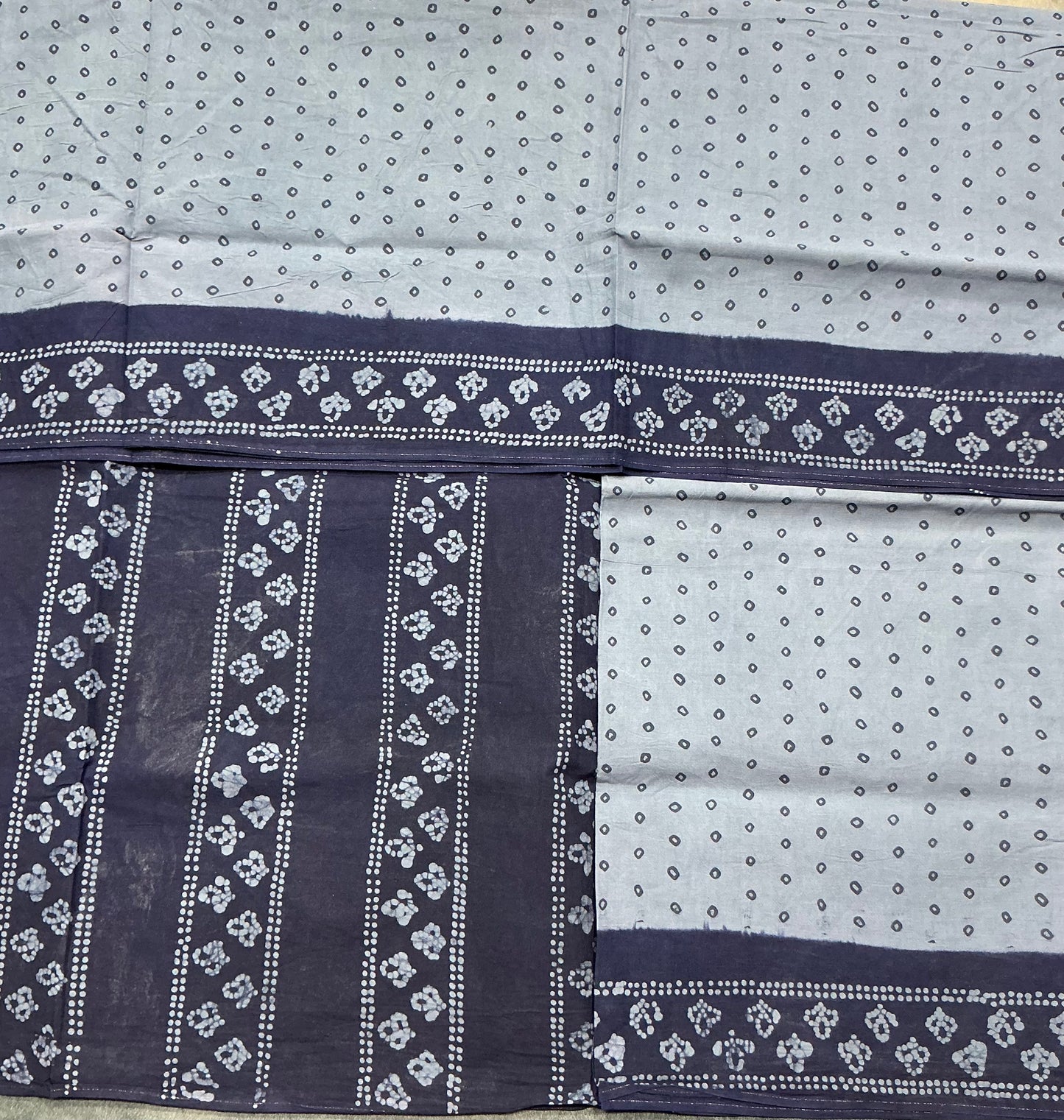 Chettinad Sungudi Cotton Gray Colour with Navy Blue Colour Border