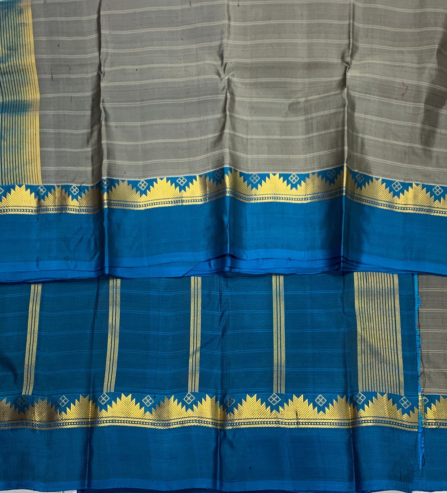 Pure Kanchipuram Silk Saree Gray shade with Blue Border