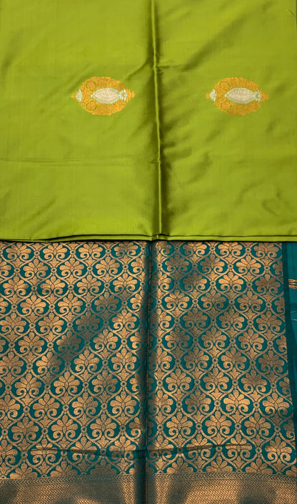 Soft Vegan Silk Saree Kelly Green Colour with Border less