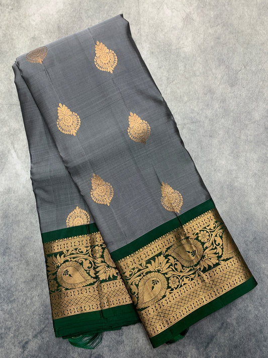 Pure Kanchipuram Silk Saree Gray Colour with Green Colour Border