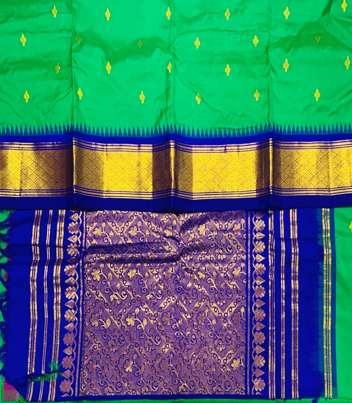 Pure Kanchipuram Silk Saree Light Green shade with Blue Border