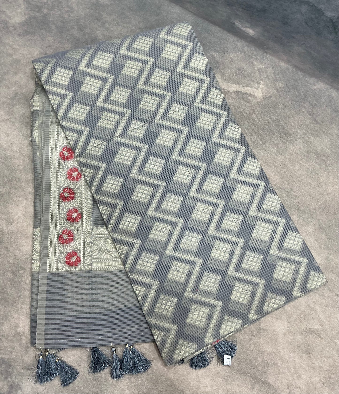 Chettinad Cotton Saree Gray Colour with Red Floral Motifs Sliver Zari Base Border
