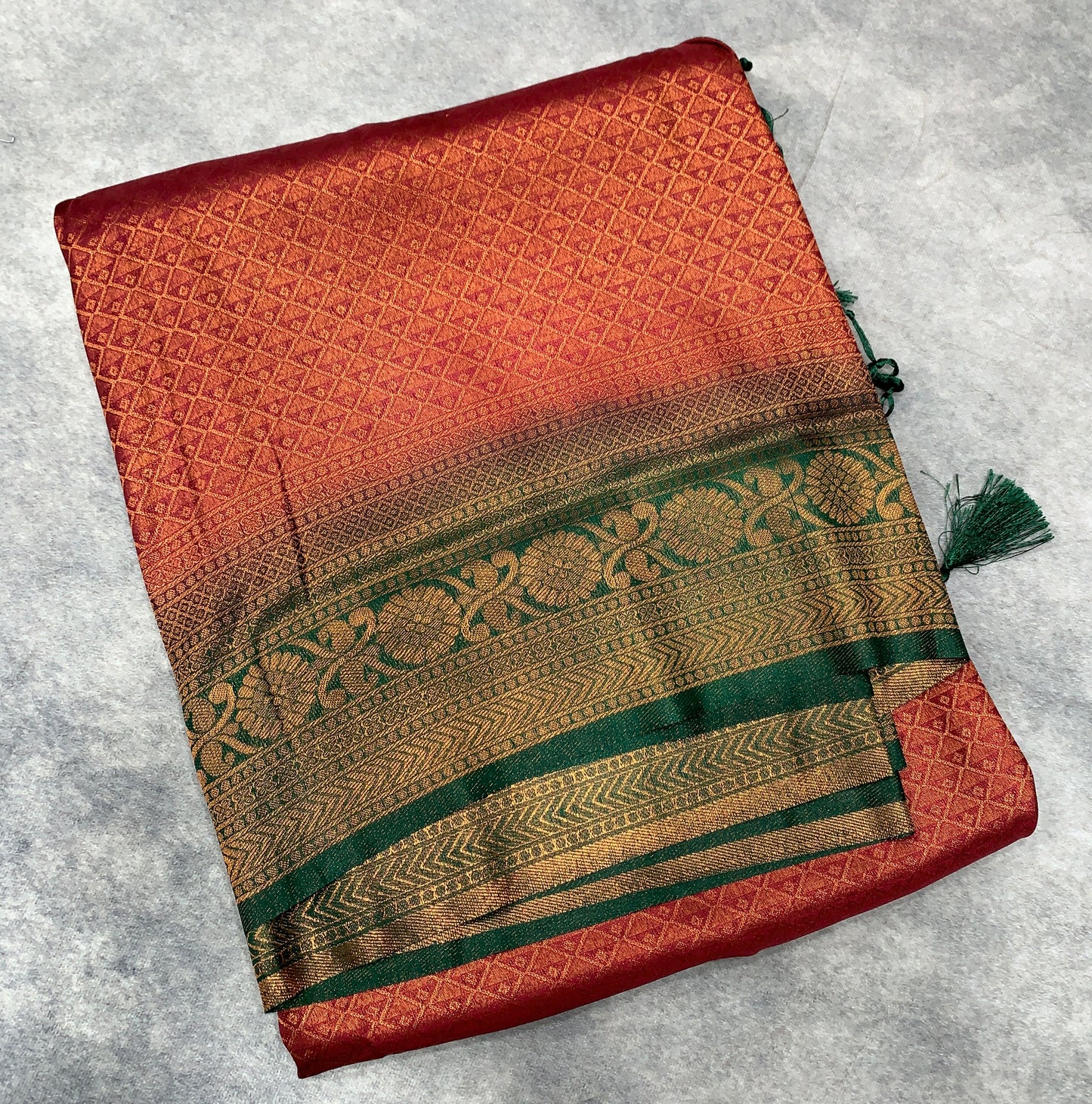 Soft Silk Saree Maroon Colour with Green Colour Pallu