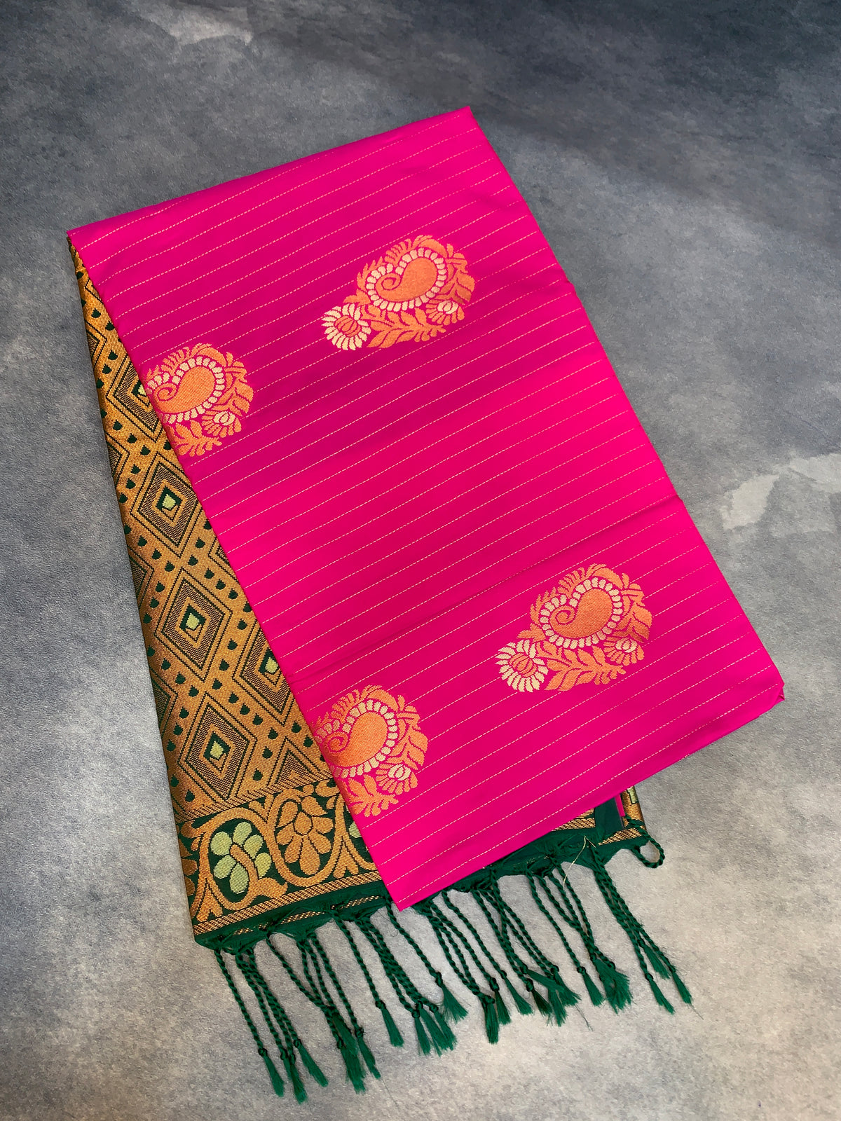 Art Silk Saree Pink Colour with Borderless