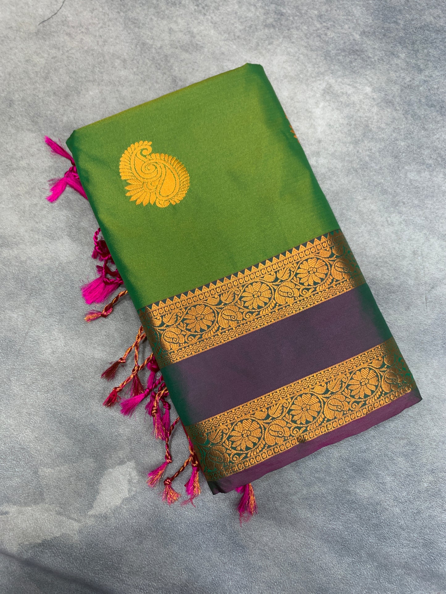Soft Vegan Silk Saree Light Green Colour with Rettai Pettu Border