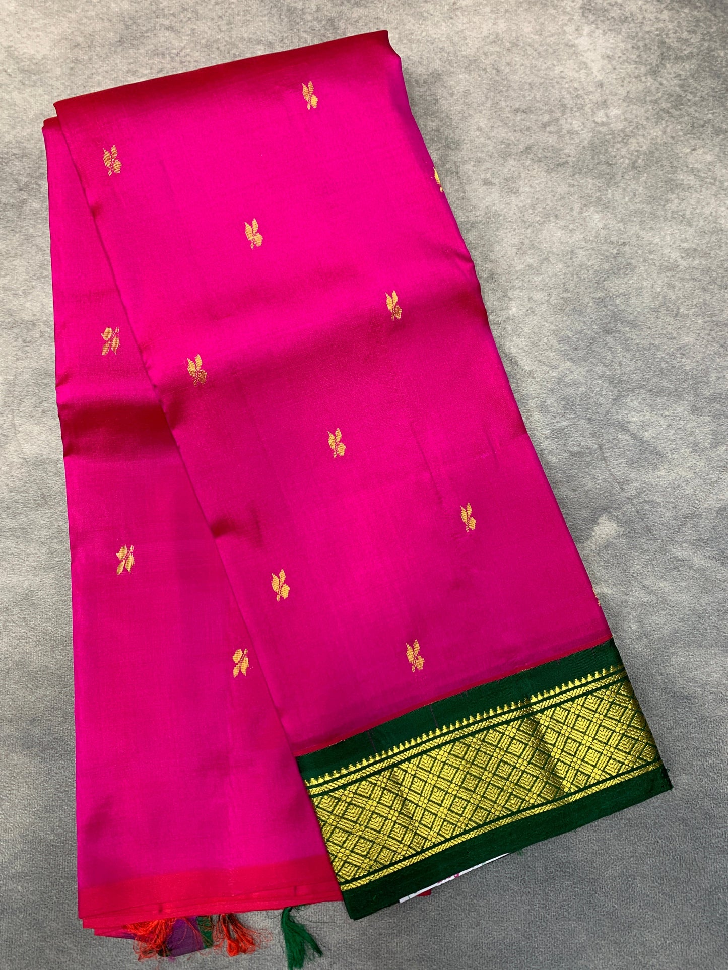 Pure Kanchipuram Silk Saree Pink Colour with Green Border