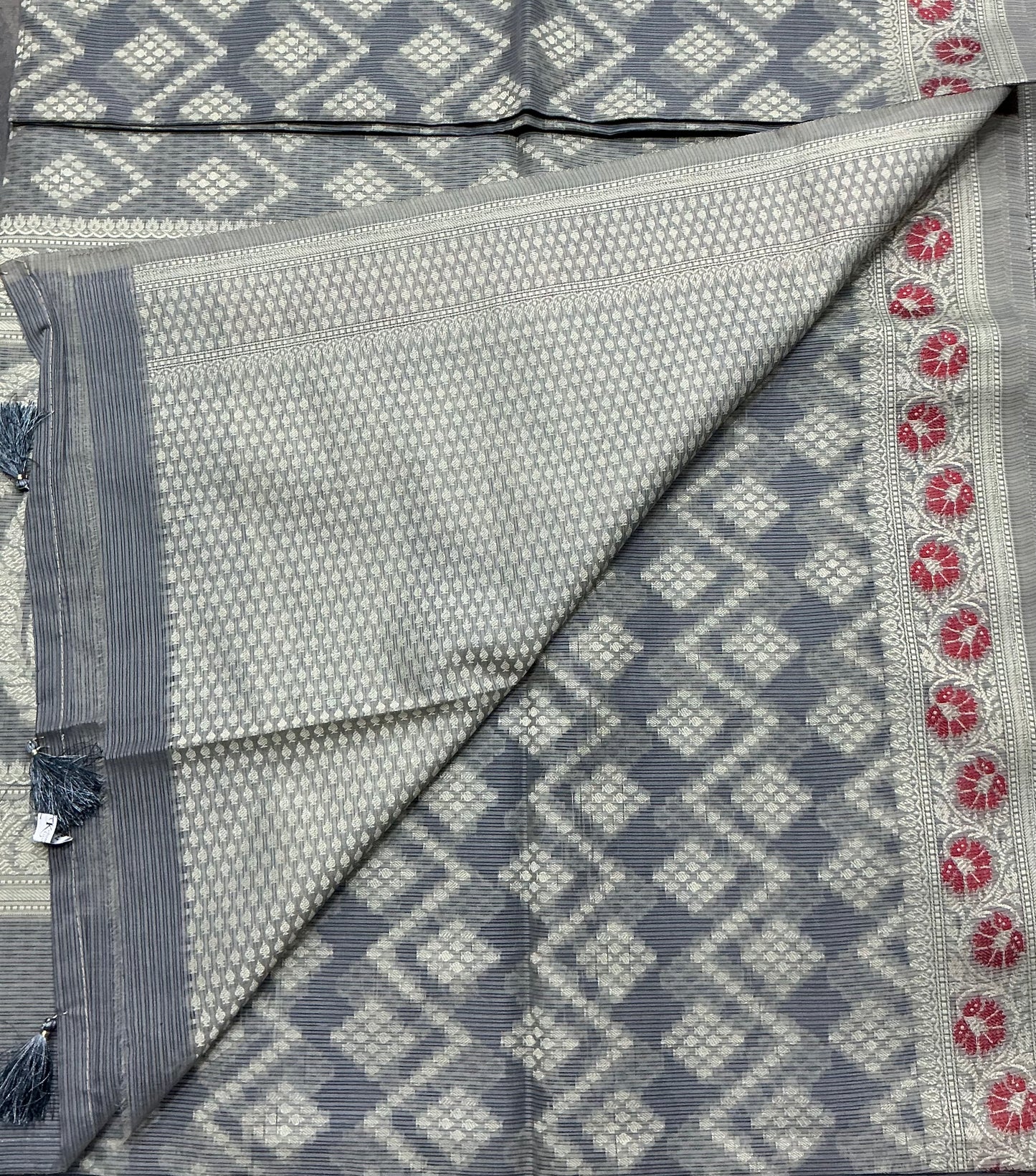 Chettinad Cotton Saree Gray Colour with Red Floral Motifs Sliver Zari Base Border