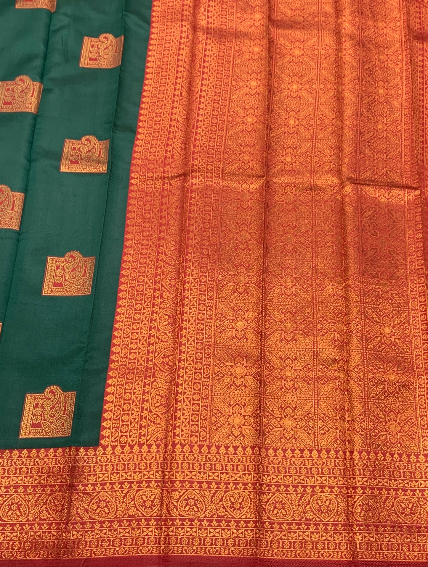 Green Colour Art Silk Saree with Maroon Border