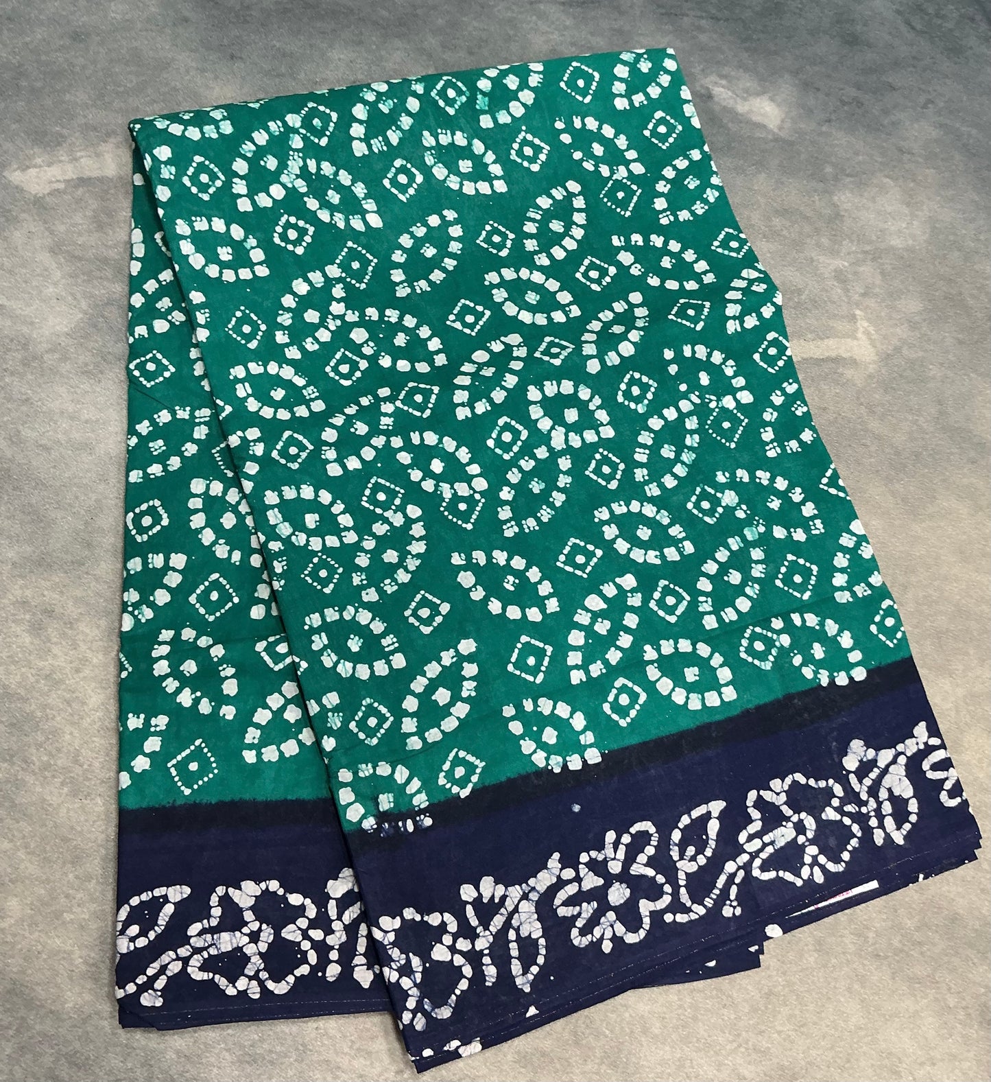 Chettinad Sungudi Cotton Rama Green Colour with Navy Blue Colour Border