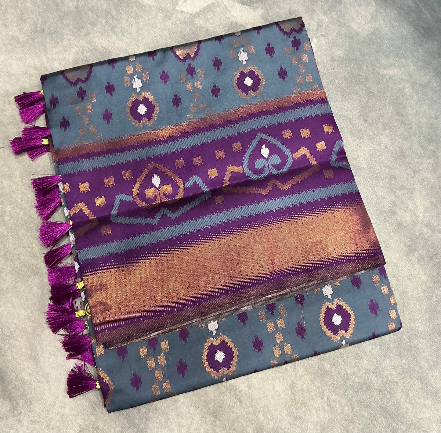 Pochampalli Semi Silk Saree Gray Colour with Magenta Border