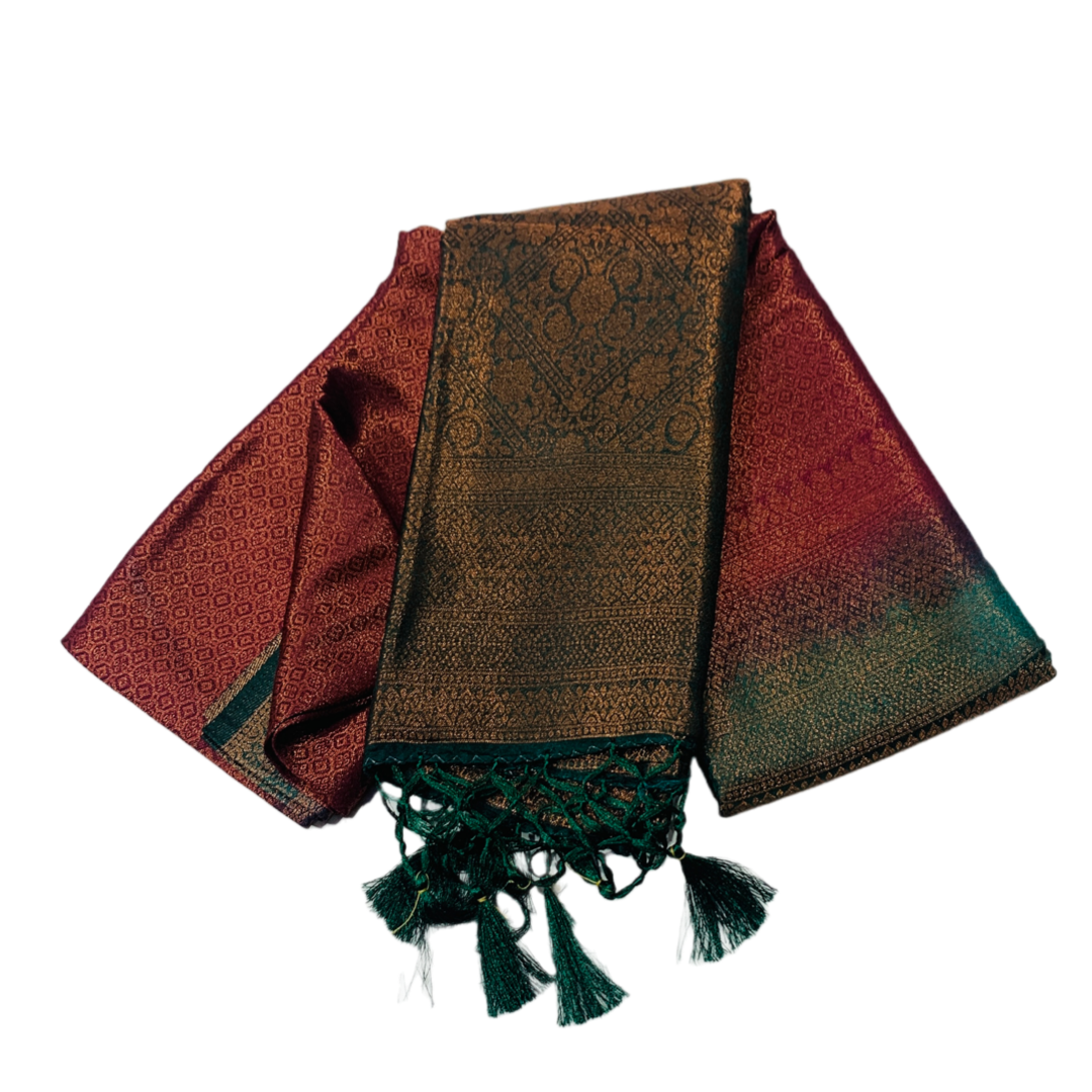 Brown shade kuberra pattu with Dark Green Pallu