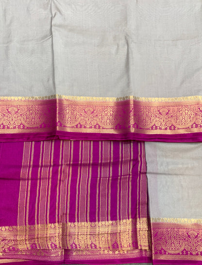 Crepe Saree Gray Colour with Magenta Border