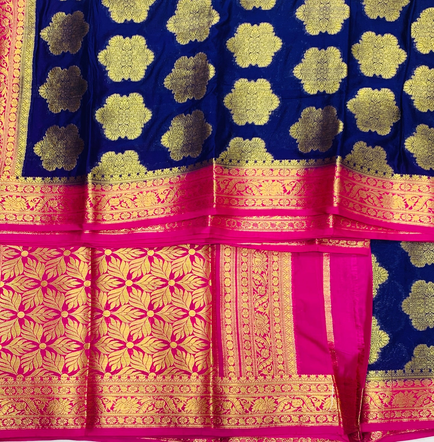 Crepe Saree Navy Blue Colour with Pink Border