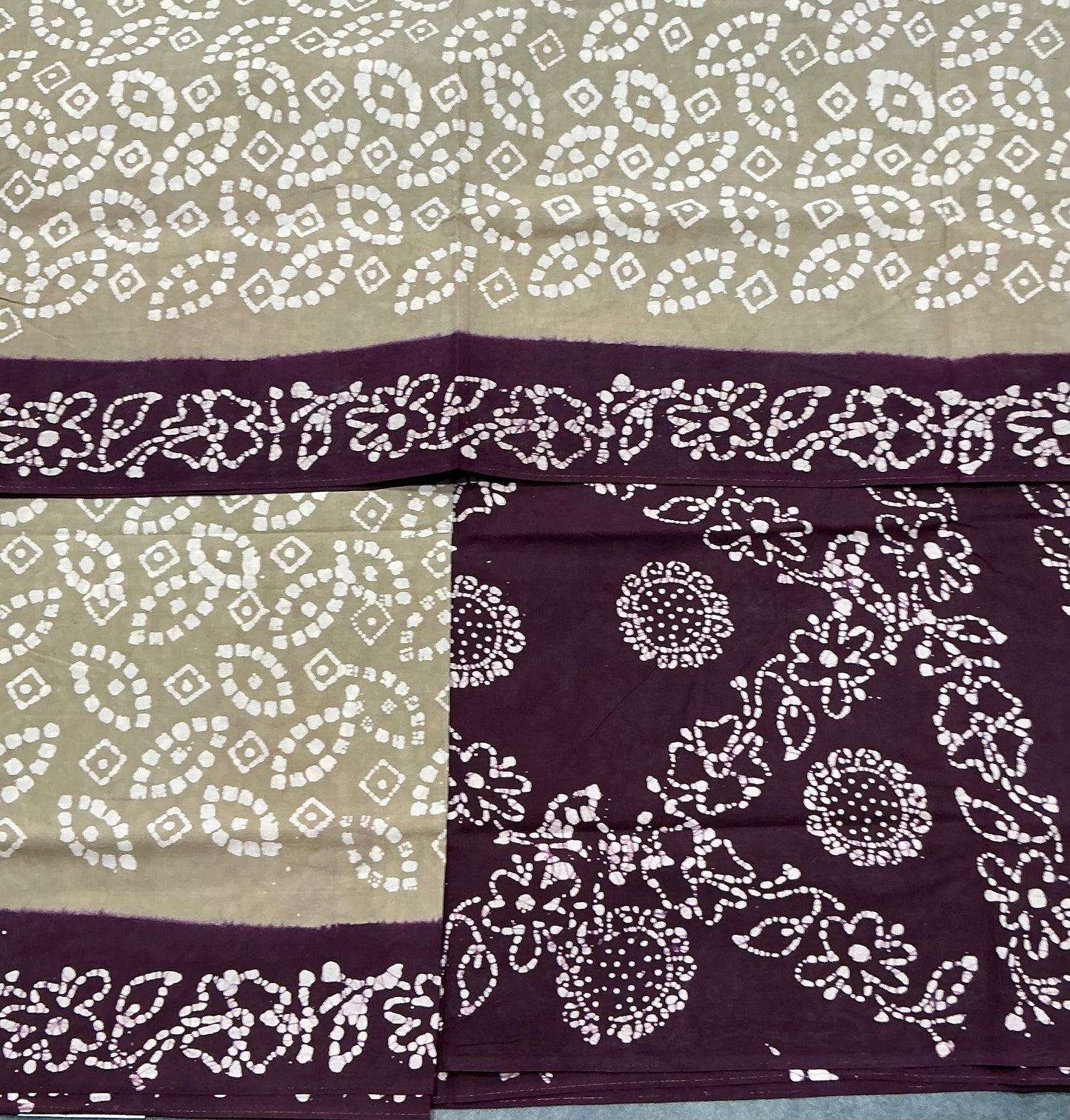 Chettinad Sungudi Cotton Ash Gray Colour with Magenta Colour Border